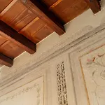 דירה Dimora Degli Affreschi By Postcardsfrom ורונה