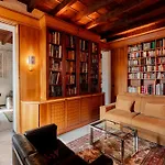 Dimora Degli Affreschi By Postcardsfrom * ורונה