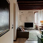 Dimora Degli Affreschi By Postcardsfrom דירה *