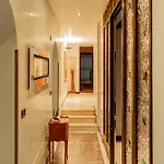 Dimora Degli Affreschi By Postcardsfrom דירה ורונה